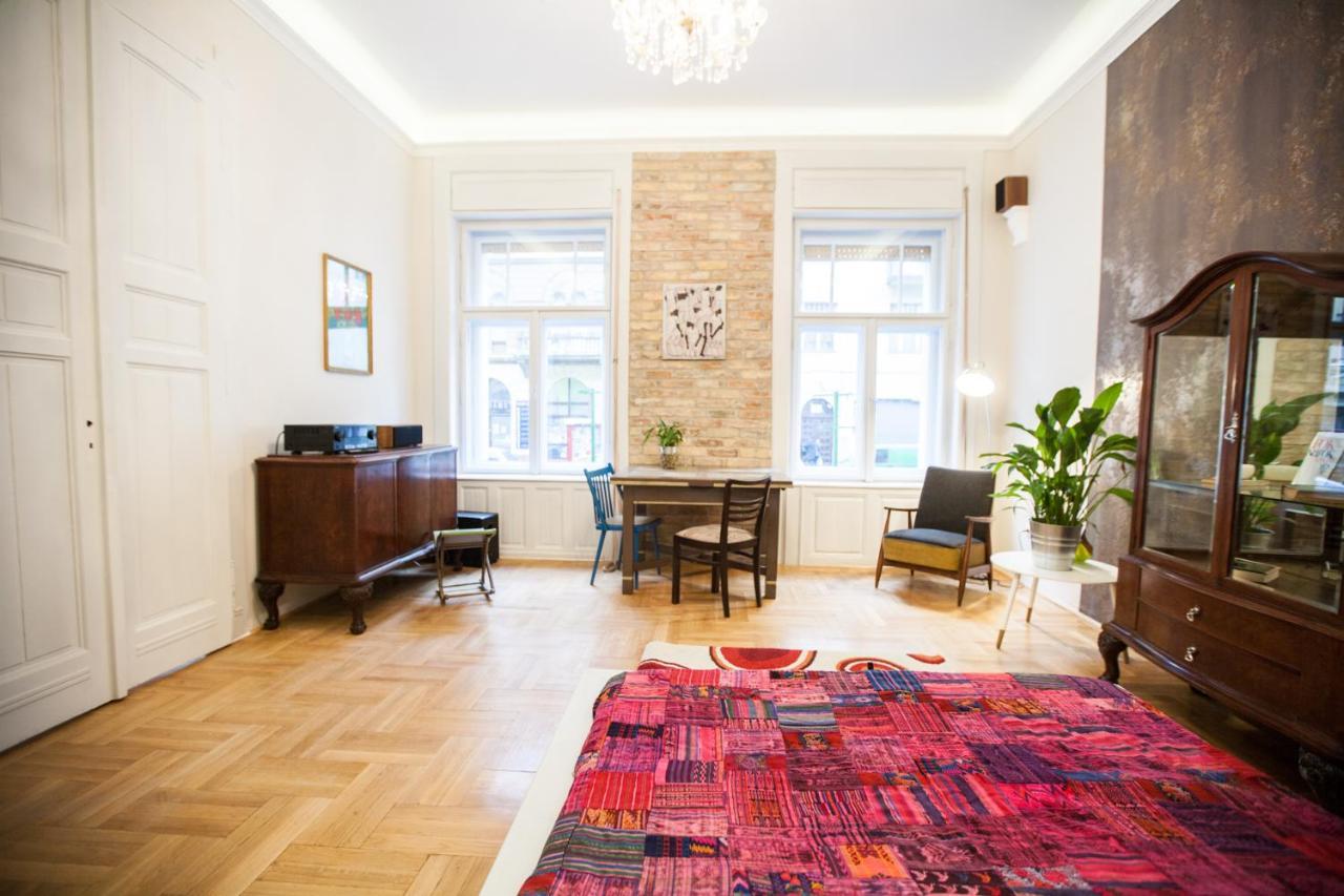 N40 By Small Home Budapest Exterior photo